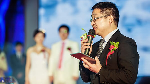 優(yōu)秀的婚禮主持人應(yīng)該具備哪些素質(zhì)