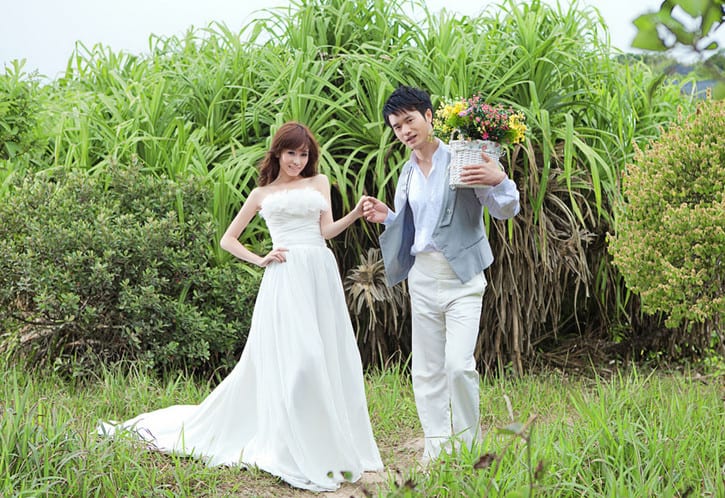 選擇夏季拍攝戶外婚紗照要必備哪些物品