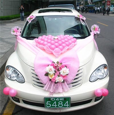 創(chuàng)意裝飾驚喜萬分：婚車裝飾有新意  第1張