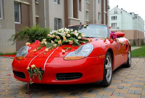 婚車顏色挑選攻略 打造氣派婚車隊伍