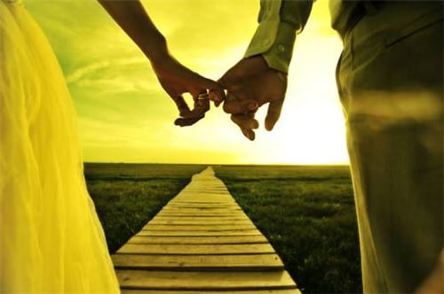 婚禮邀請(qǐng)?jiān)~應(yīng)該怎樣寫 溫馨婚禮邀請(qǐng)?jiān)~范文