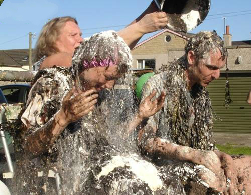 全球10個奇葩婚禮習(xí)俗，印度某些地區(qū)竟然直接去街上綁架男性做新郎！  第4張