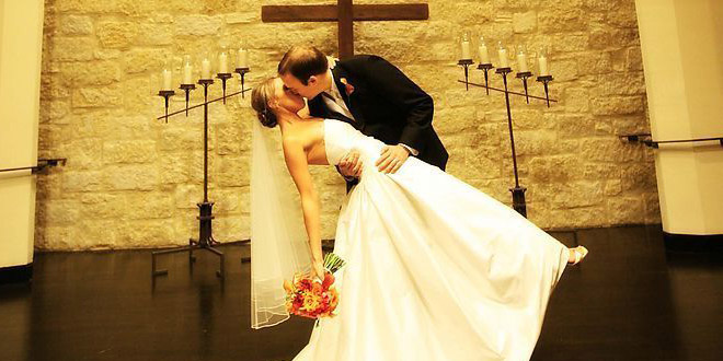 全球10個奇葩婚禮習(xí)俗，印度某些地區(qū)竟然直接去街上綁架男性做新郎！  第5張