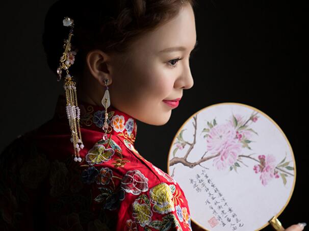 唐裝婚紗照怎么拍攝最好看  第2張