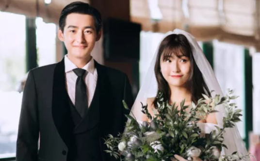 拍婚照的小技巧你都知道嗎？學會這10招拍照姿勢，讓你360度無死角！  第8張